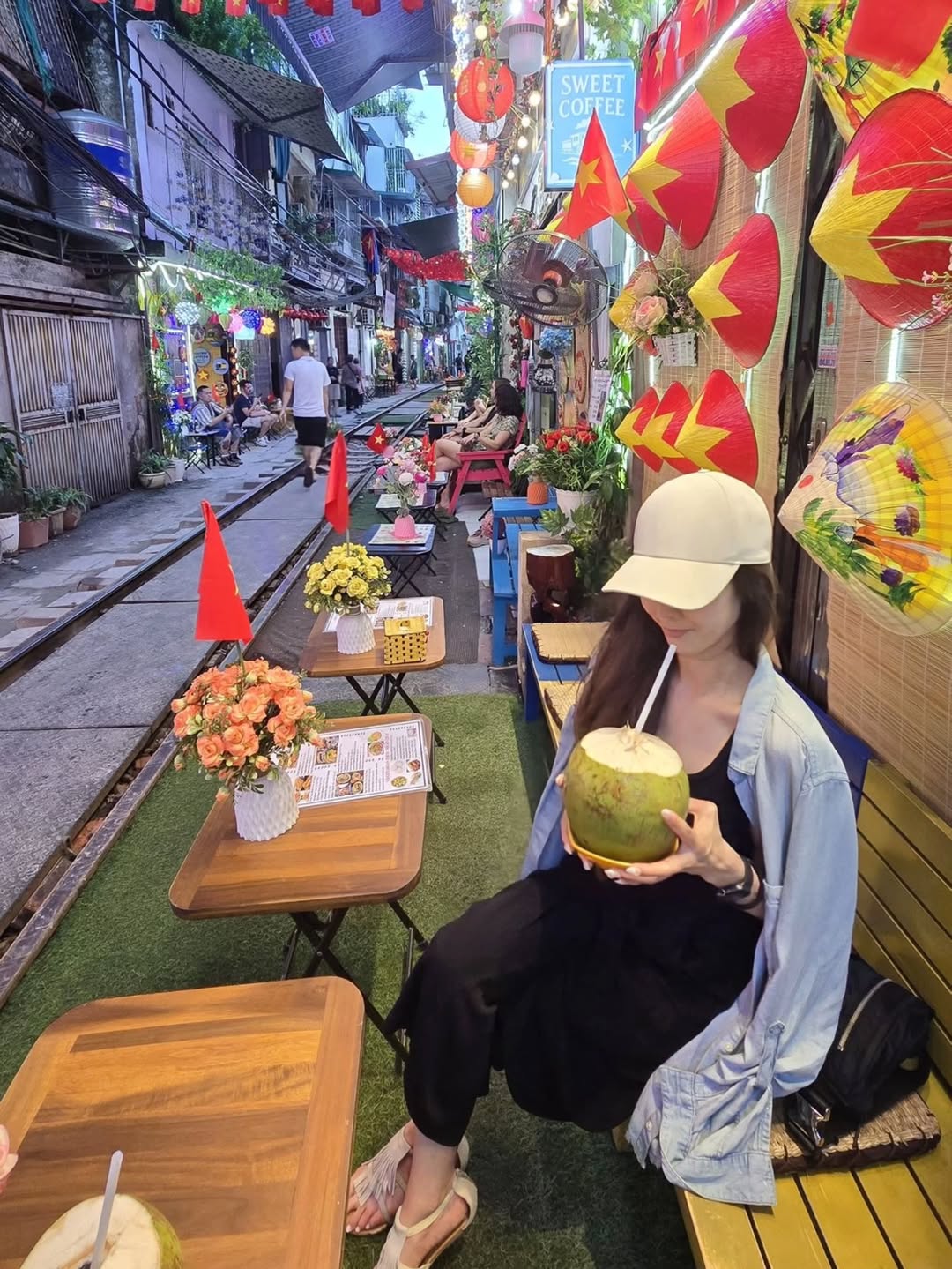 i-used-to-dream-about-visiting-vietnam-finally-made-it-wow-its-even-more-amazing-than-2-1760962092156-17609620924191870713633 "Bom sex" Hàn Quốc vừa ghé thăm Việt Nam i used to dream about visiting vietnam finally made it wow its even more amazing than 2 1760962092156 17609620924191870713633