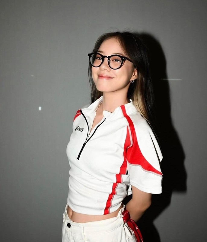 Lim Feng lên tiếng nóng sau khi Wren và Minga cùng đáp trả: Lim Feng lên tiếng nóng sau khi Wren và Minga cùng đáp trả: