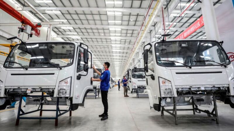 Người đàn ông chi 524 triệu đồng mua xe điện, 3 năm sau pin xe bỗng bị khoá liền gọi điện khiếu nại, nhà sản xuất bức xúc cho biết: