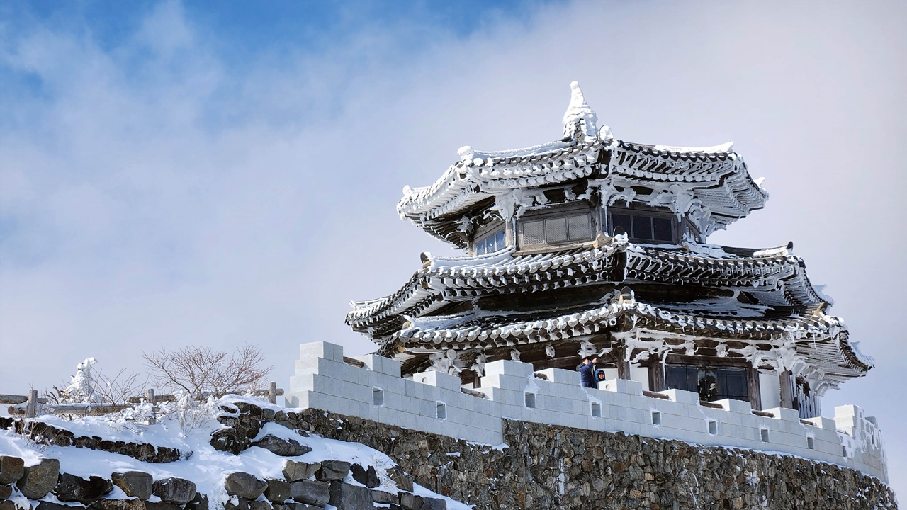 Công trình nổi tiếng trên đỉnh