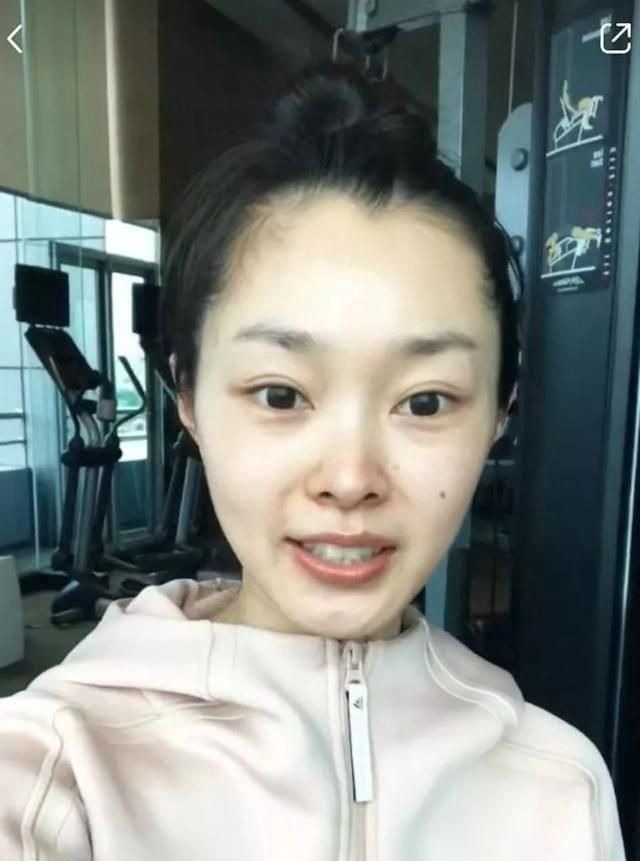 Làm ơn đừng đưa nước tẩy trang cho 5 mỹ nhân showbiz này kẻo lại thất vọng!- Ảnh 6. Làm ơn đừng đưa nước tẩy trang cho 5 mỹ nhân showbiz này kẻo lại thất vọng!- Ảnh 6.