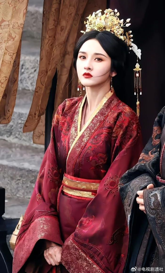 Ai rủ xem phim Trung Quốc này nhớ chạy thật xa: Ké fame cả showbiz thấy mà ghét, nữ chính như một trò đùa- Ảnh 3.