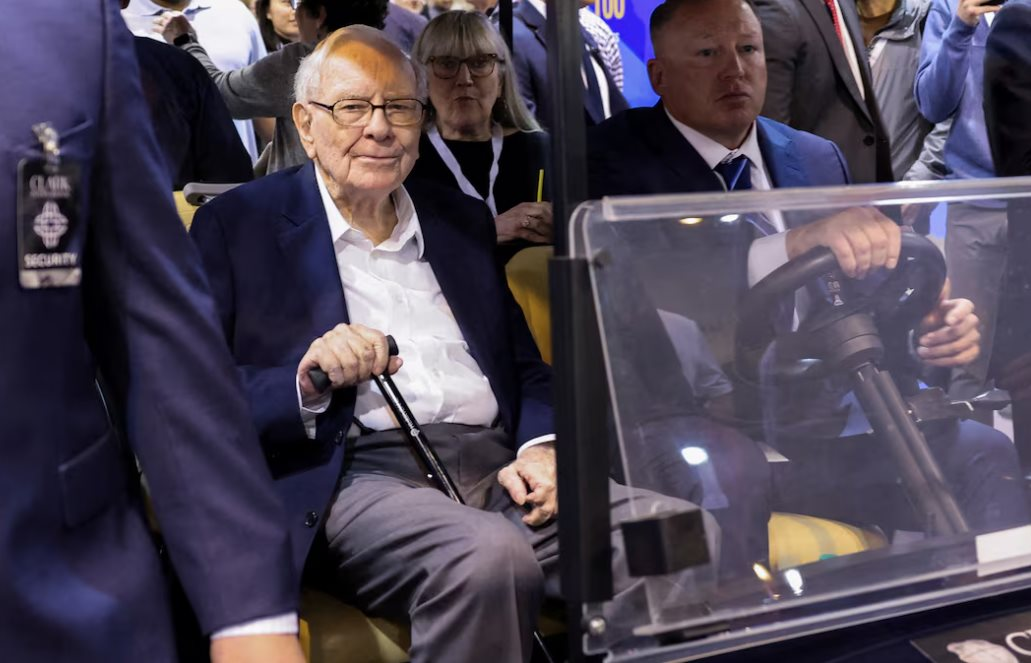 Warren Buffett cảnh báo: Không phải tôi!- Ảnh 1. Warren Buffett cảnh báo: Không phải tôi!- Ảnh 1.