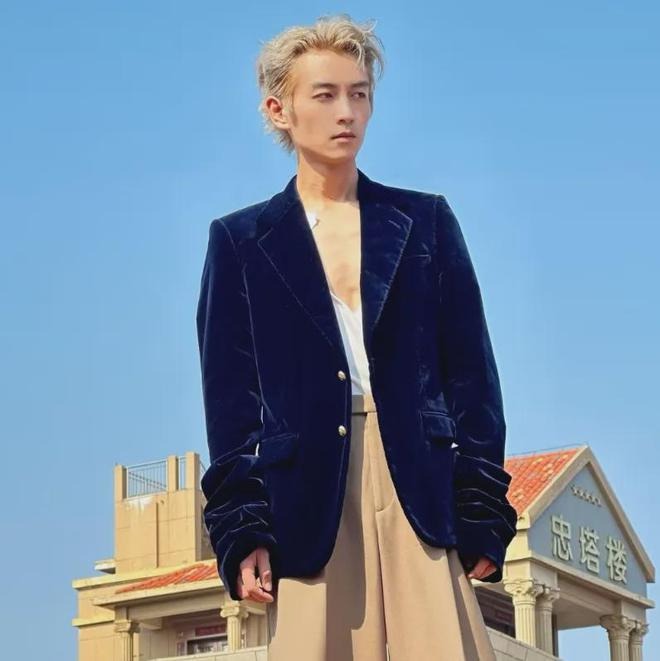 Vạch trần chiêu trò diễn kịch của Vạch trần chiêu trò diễn kịch của