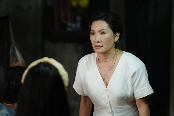 Nữ diễn viên Việt duy nhất đóng liên tiếp 4 phim top 1 phòng vé, diễn xuất thần sầu khó ai địch nổi- Ảnh 3.