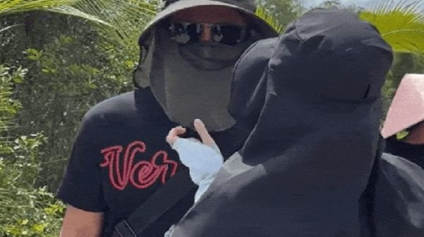 Cặp sao Việt đóng cha con nhưng cưới nhau ngoài đời, nhà gái là phú bà quyền lực có cả sắc lẫn tài image dai dien gifavatttl optimize 1750817392 120 width740height495 gif2mp4 auto cropjpg