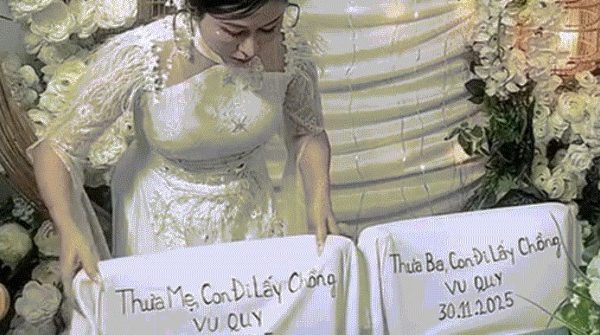 Cô dâu Đồng Tháp chia sẻ xúc động về 2 chiếc ghế trống trong lễ đính hôn 39 Cô dâu Đồng Tháp chia sẻ xúc động về 2 chiếc ghế trống trong lễ đính hôn image dai dien gifcodau2ghe 1764752329 336 width740height495 gif2mp4 auto cropjpg