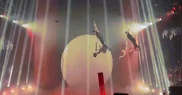 image-dai-dien-gifdudaytoctien-1749099671-851-width740height495-gif2mp4-auto-cropjpg-1 Khán giả thót tim trước màn đu dây mạo hiểm của Minh Hằng - Tóc Tiên image dai dien gifdudaytoctien 1749099671 851 width740height495 gif2mp4 auto cropjpg 1