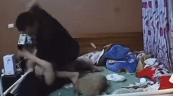 Vụ DJ ở Hà Nội đánh vợ: Bạo lực nghiêm trọng, xin lỗi, hòa giải là xong chuyện? image dai dien gifnghiem trong khong chi la chuyen gia dinh 2698 1744422094 534 width740height495 gif2mp4 auto cropjpg