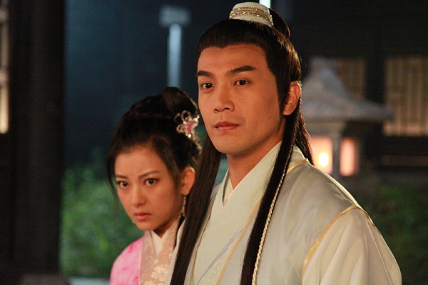 Câu hỏi tranh cãi muôn đời của người mê võ hiệp: Kim Dung và Cổ Long, ai hơn ai?- Ảnh 5. Câu hỏi tranh cãi muôn đời của người mê võ hiệp: Kim Dung và Cổ Long, ai hơn ai?- Ảnh 5.