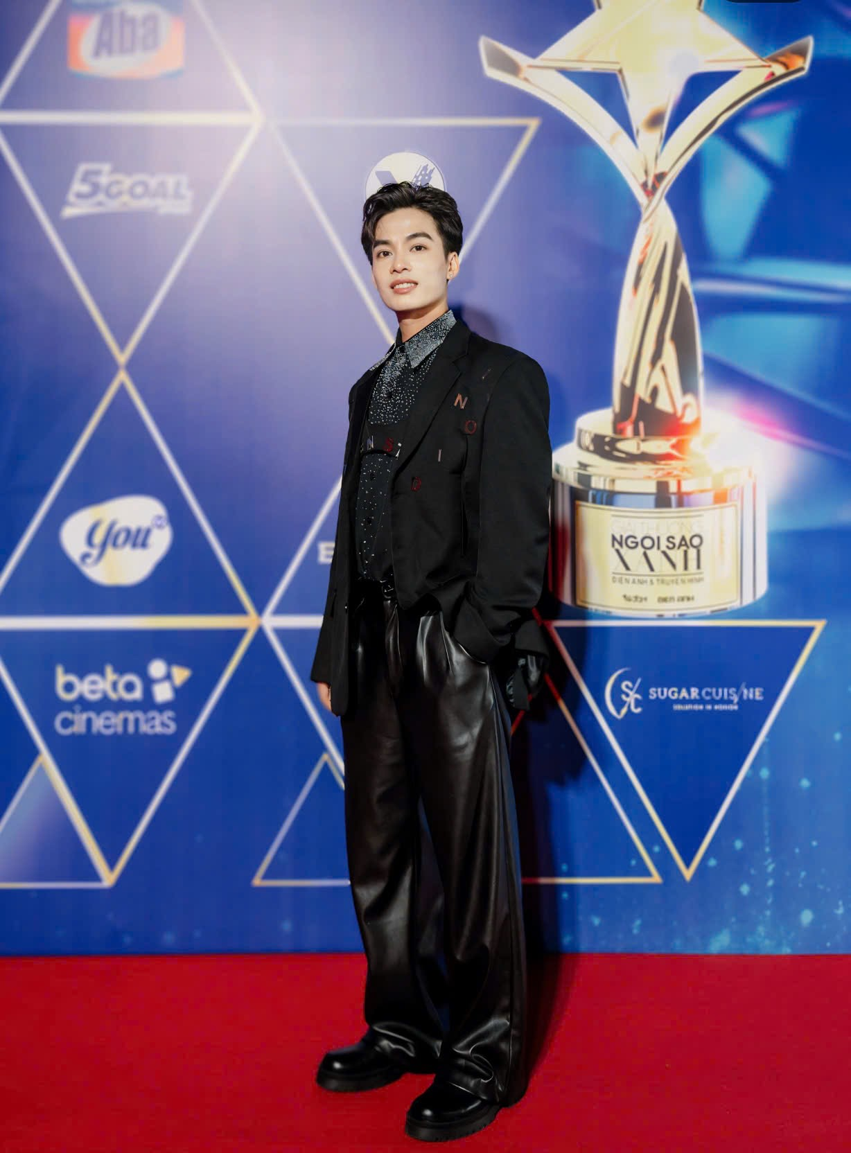 image1-1736760455-779-width1228height1664 Đạo điễn trẻ Cang Nguyễn