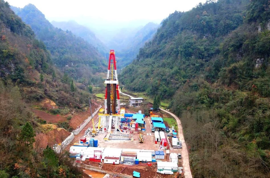 Khoan thủng 3,3 km đất đá, hơn 200 tỷ mét khối khí phun lên ngùn ngụt, Trung Quốc trúng đậm ‘kho báu’ trải rộng xuyên tỉnh, củng cố an ninh năng lượng- Ảnh 1.