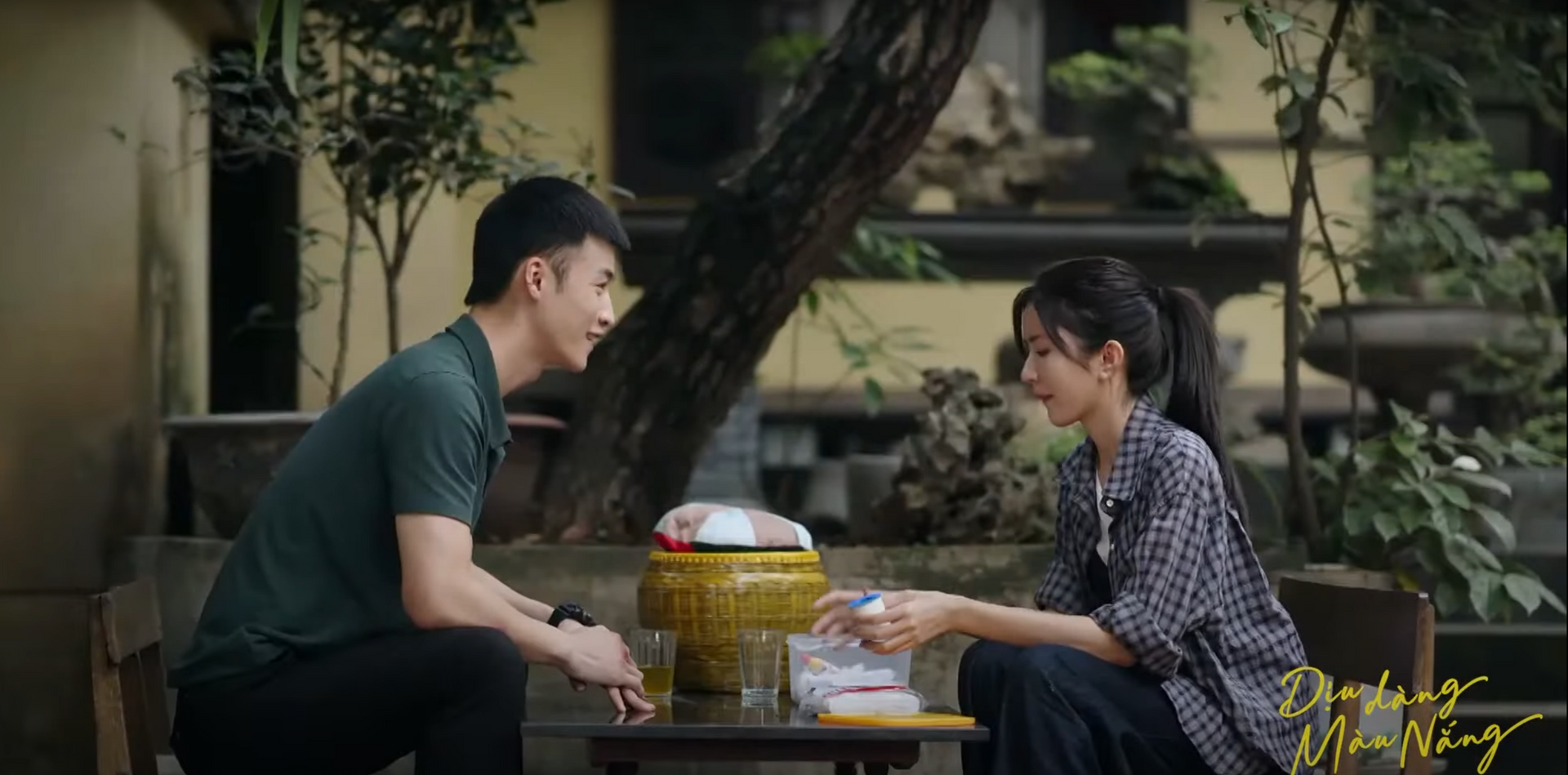 Cặp sao Việt bị cả MXH cấm yêu: Nhà trai là tổng tài khí chất âm điểm, nhà gái kém duyên cùng cực- Ảnh 5.