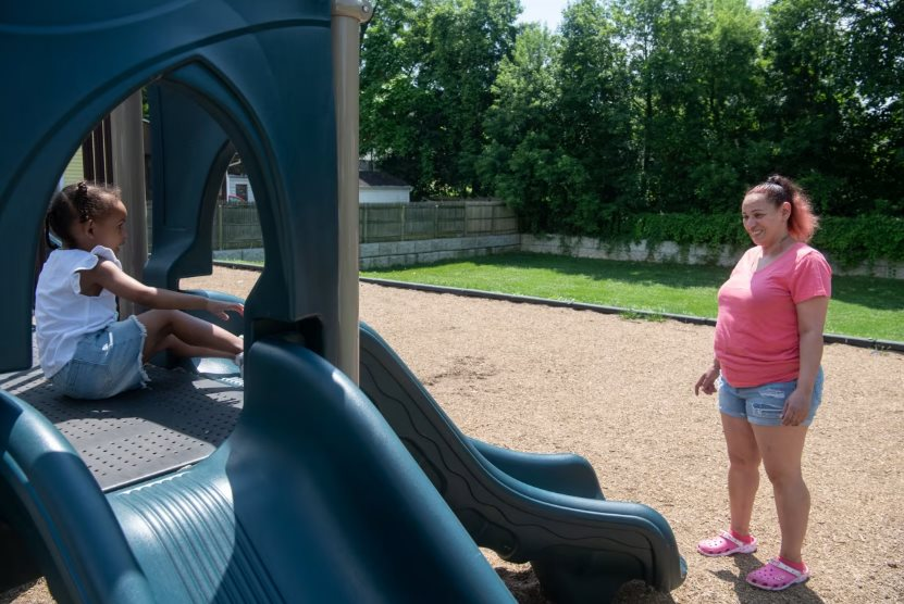 Nghịch lý: Nền kinh tế lớn nhất thế giới nhưng 35 triệu trẻ em sống trong gia đình khó khăn, luẩn quẩn giữa nợ nần, bữa ăn cũng phải đo đếm- Ảnh 4. Nghịch lý: Nền kinh tế lớn nhất thế giới nhưng 35 triệu trẻ em sống trong gia đình khó khăn, luẩn quẩn giữa nợ nần, bữa ăn cũng phải đo đếm- Ảnh 4.