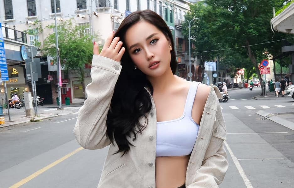 Hoa hậu nổi tiếng cả nước, 37 tuổi chưa lấy chồng: Giàu đến mức