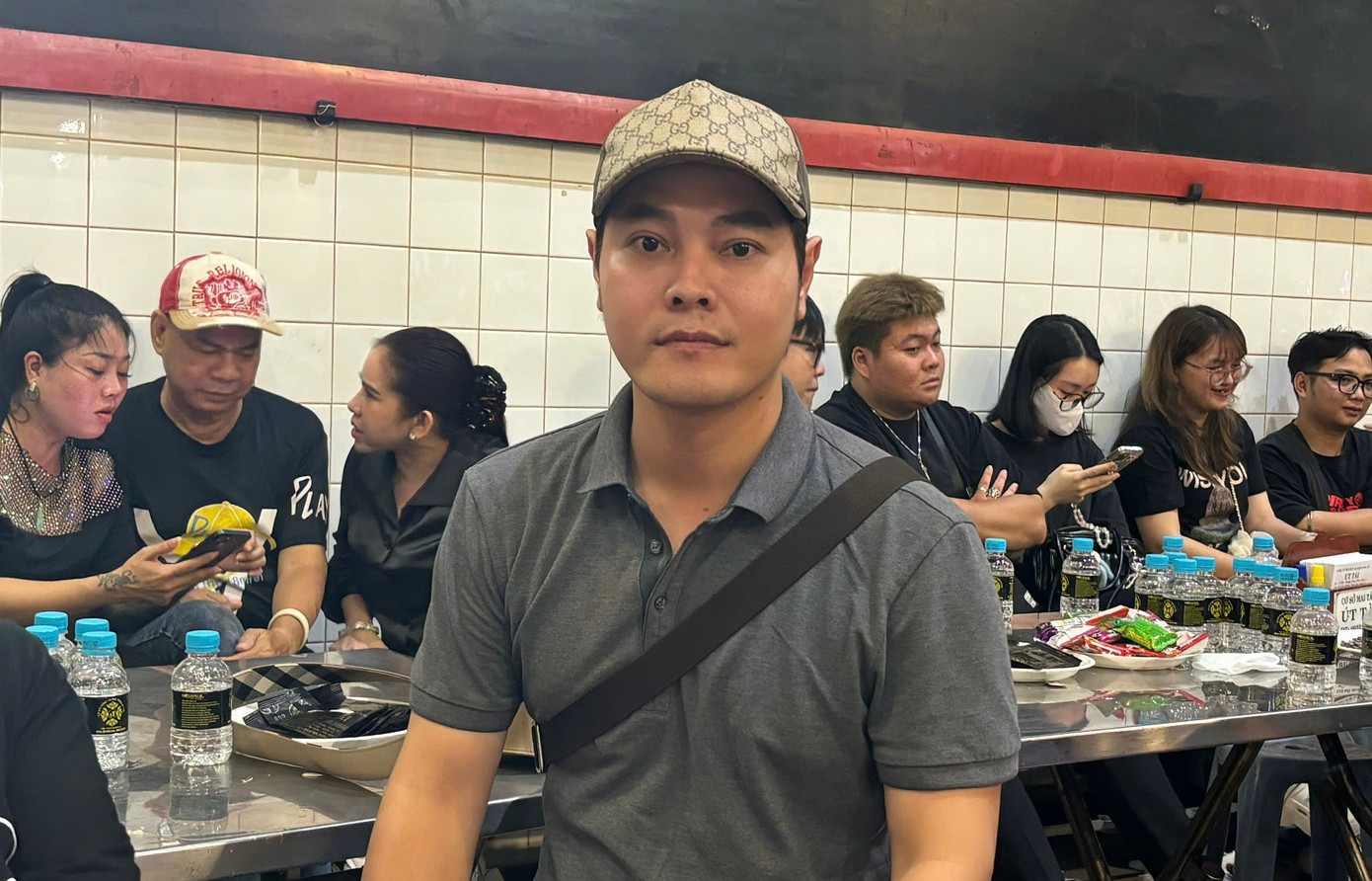 NSƯT Kim Tử Long, Hồng Tơ đến tiễn đưa nghệ sĩ Bắc Hải- Ảnh 2. NSƯT Kim Tử Long, Hồng Tơ đến tiễn đưa nghệ sĩ Bắc Hải- Ảnh 2.