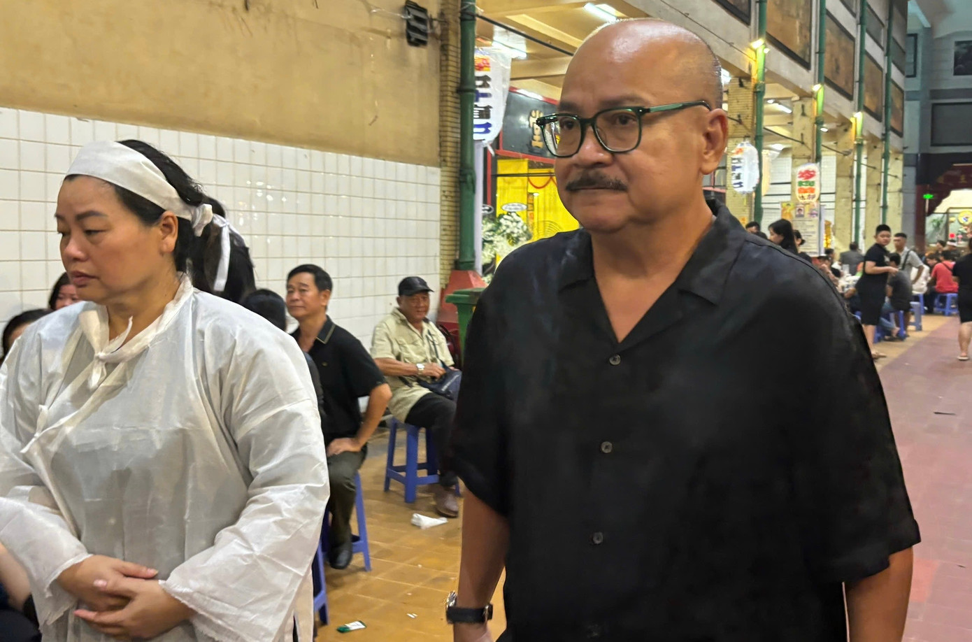 NSƯT Kim Tử Long, Hồng Tơ đến tiễn đưa nghệ sĩ Bắc Hải- Ảnh 4. NSƯT Kim Tử Long, Hồng Tơ đến tiễn đưa nghệ sĩ Bắc Hải- Ảnh 4.