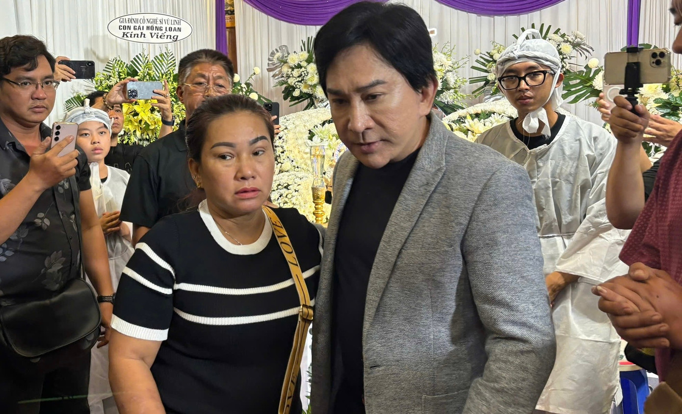 NSƯT Kim Tử Long, Hồng Tơ đến tiễn đưa nghệ sĩ Bắc Hải- Ảnh 5. NSƯT Kim Tử Long, Hồng Tơ đến tiễn đưa nghệ sĩ Bắc Hải- Ảnh 5.
