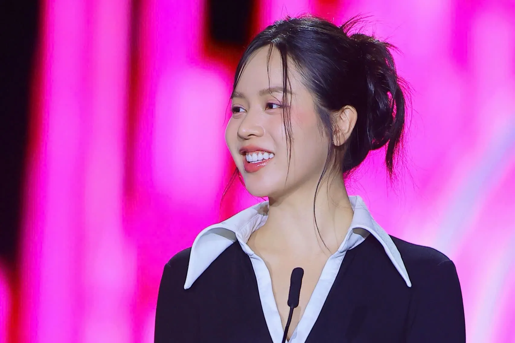 Hoa hậu Thanh Thủy để mặt mộc tập final walk- Ảnh 3. Hoa hậu Thanh Thủy để mặt mộc tập final walk- Ảnh 3.