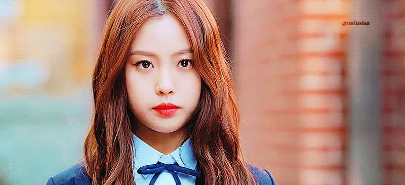 5 mỹ nhân lên phim là nữ thần học đường, ngoài đời dính phốt đánh bạn học chấn động- Ảnh 1.