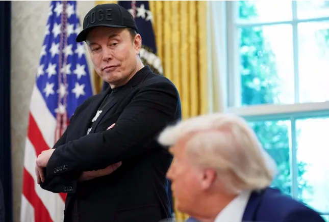 Mâu thuẫn bùng nổ, Tổng thống Trump và tỷ phú Elon Musk khẩu chiến dữ dội- Ảnh 1.