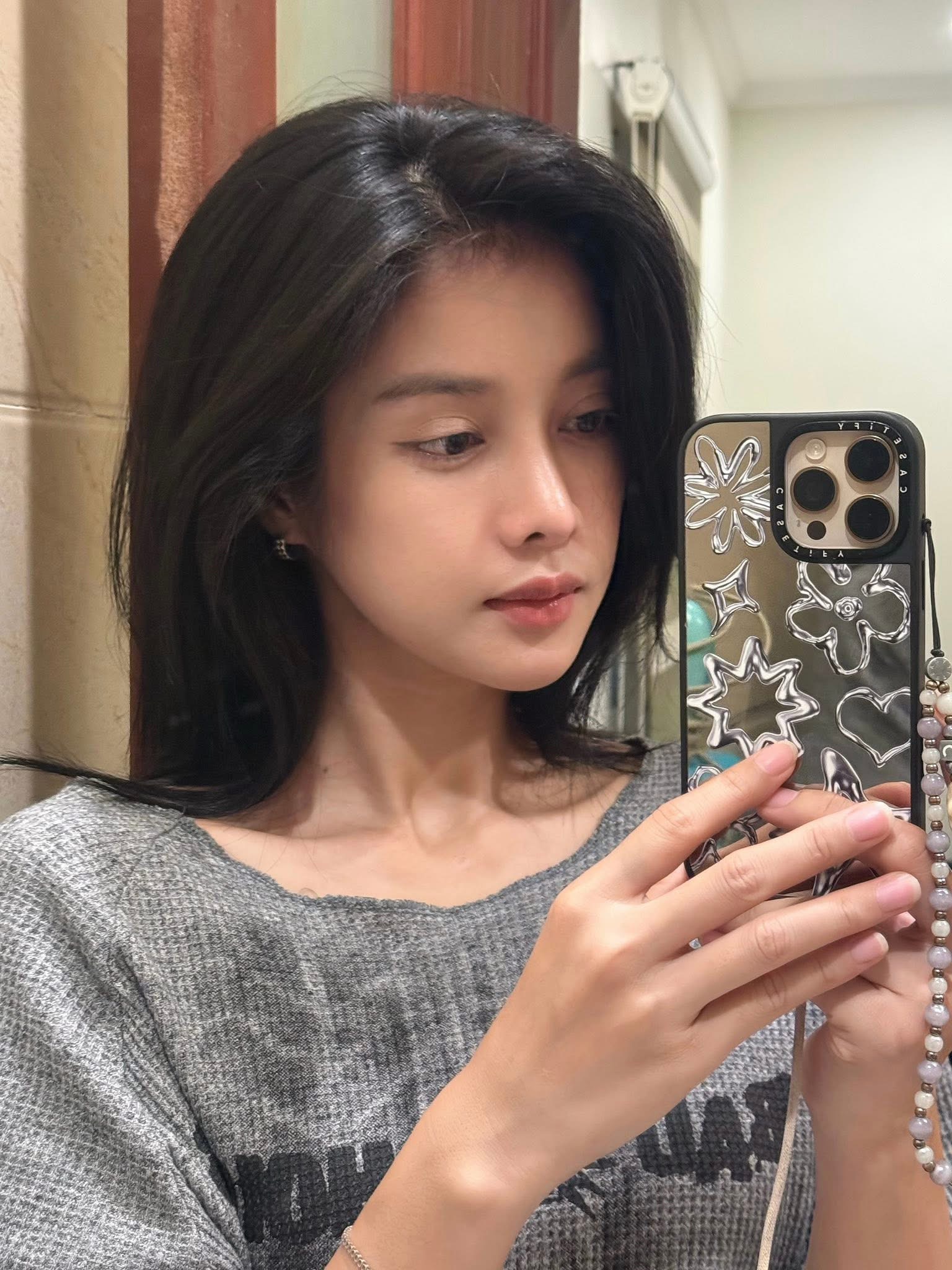 Nhan sắc bất chấp mặt mộc, hot girl vòng eo 56 tự tin Nhan sắc bất chấp mặt mộc, hot girl vòng eo 56 tự tin