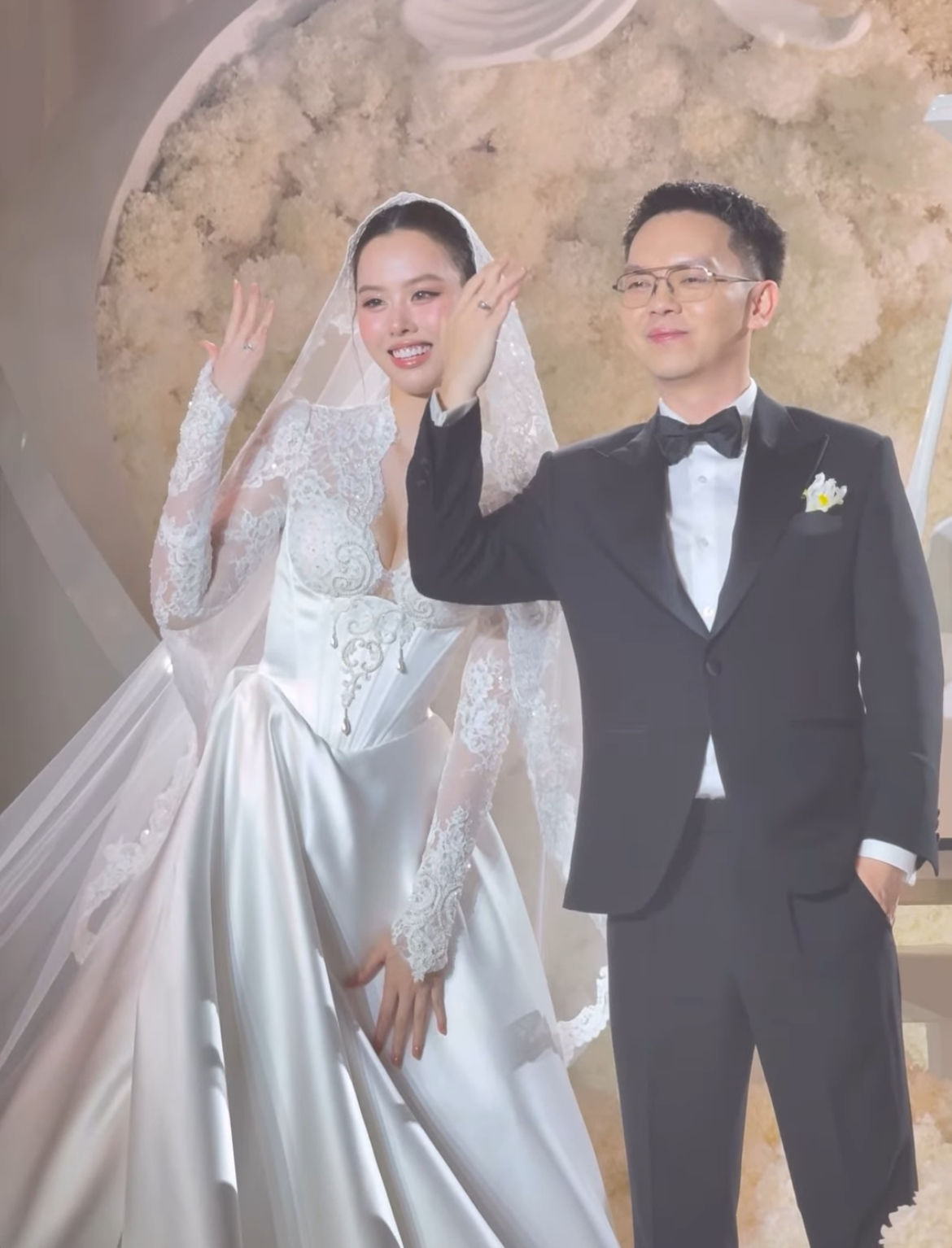 Đám cưới Á hậu Tâm Như và chồng doanh nhân: Cô dâu khóc nức nở, Khánh Vân, Ngọc Châu và dàn sao Việt đổ bộ- Ảnh 2.