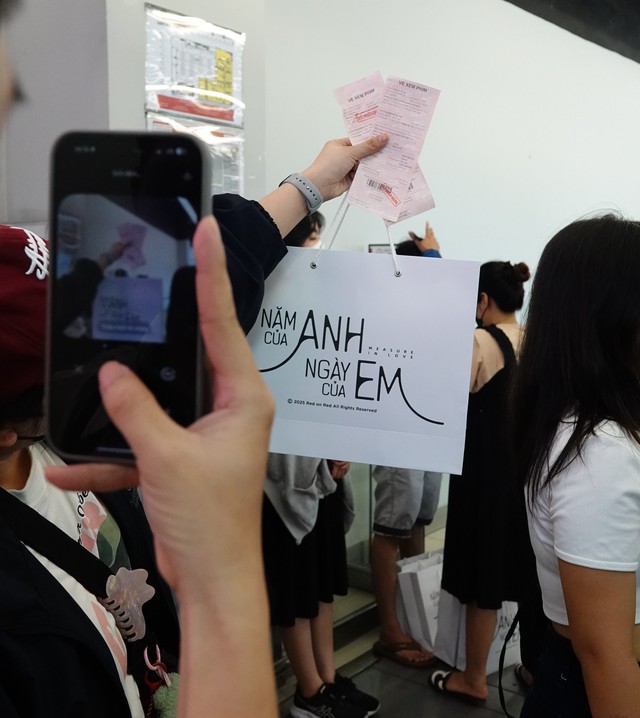 Trực tiếp họp báo hot nhất hiện tại: Hứa Quang Hán nói tiếng Việt Trực tiếp họp báo hot nhất hiện tại: Hứa Quang Hán nói tiếng Việt