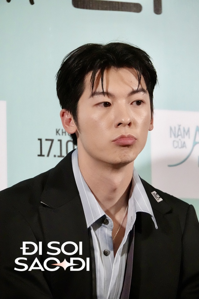 Hứa Quang Hán khoe visual đốt cháy cả thảm đỏ, nói