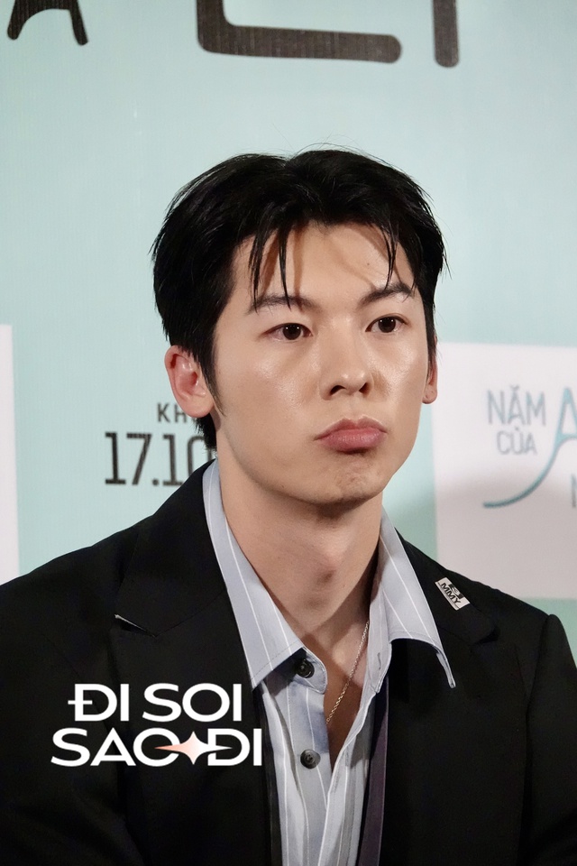 Hứa Quang Hán khoe visual đốt cháy cả thảm đỏ, nói