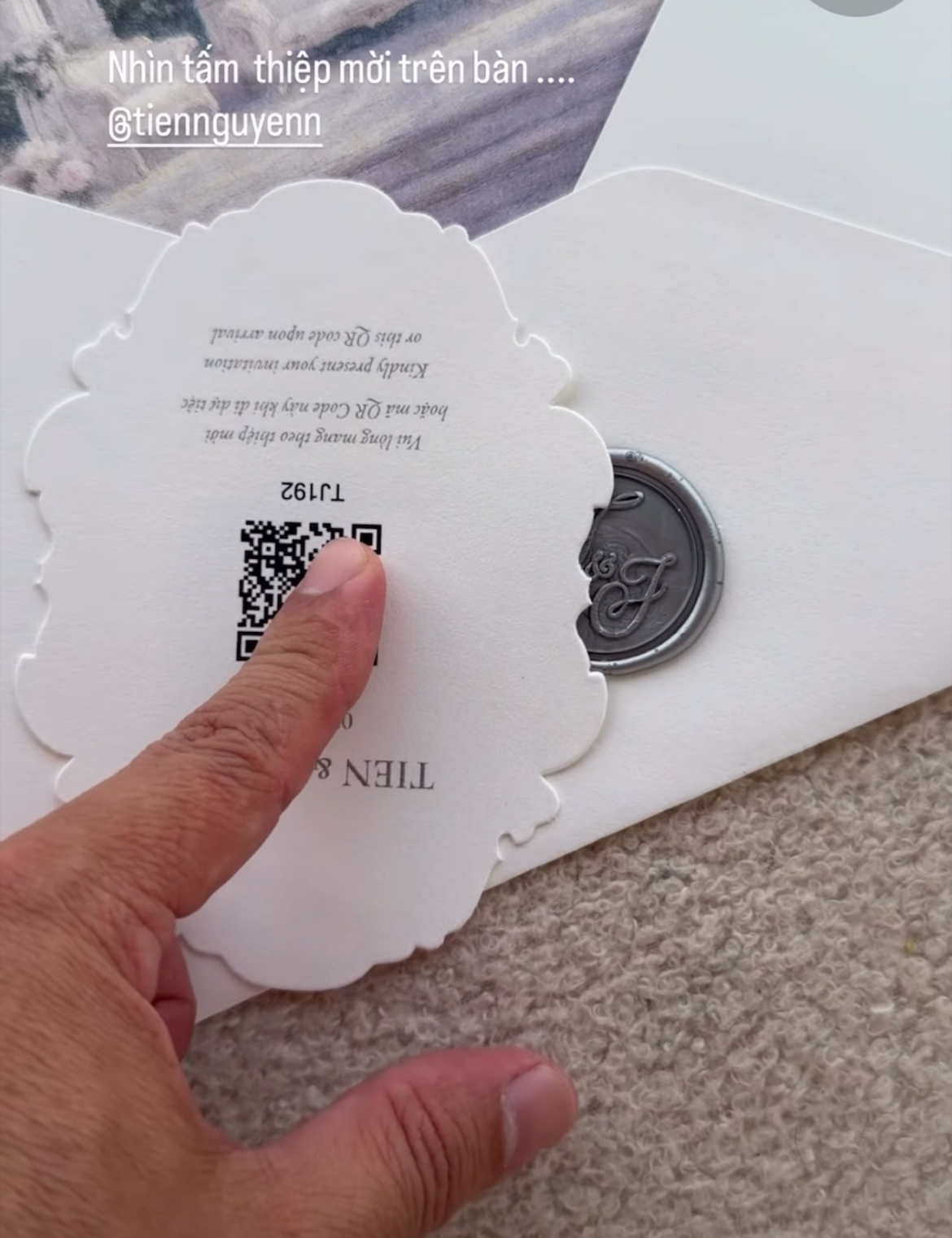 Lộ thiệp cưới tài phiệt của em chồng Hà Tăng: Địa điểm giống nhiều sao Vbiz, 1 quy định cực nghiêm ngặt- Ảnh 4.