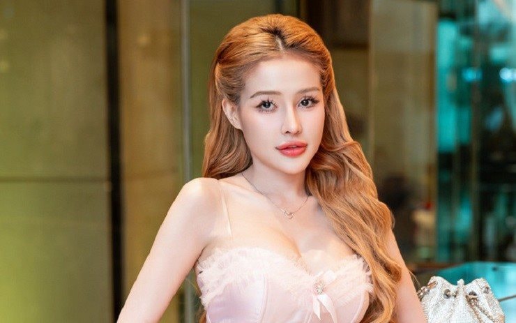 Sự thật về mối quan hệ giữa Ngân 98 và bố mẹ ruột- Ảnh 2.