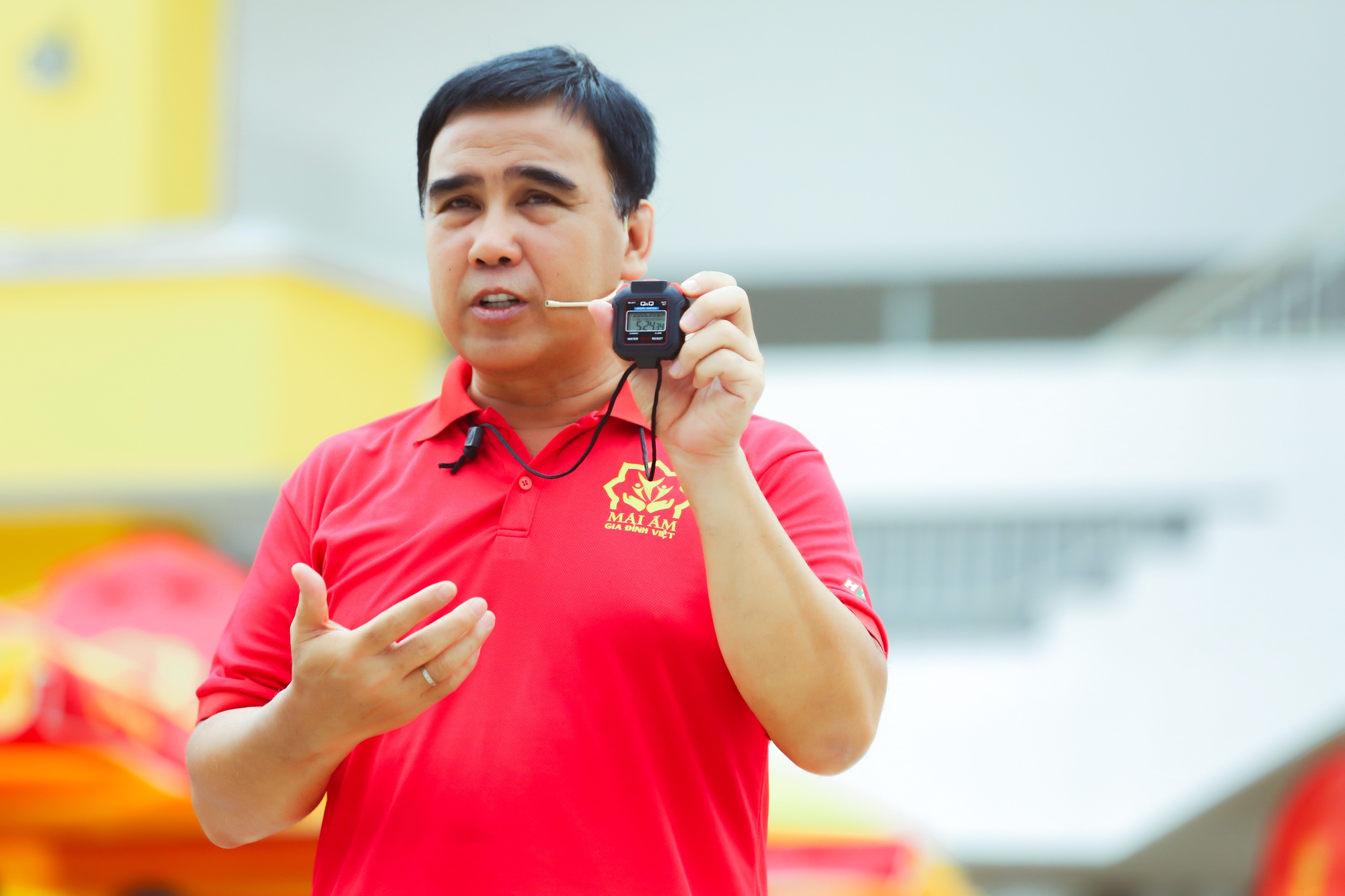 MC Quyền Linh lập vi bằng, thông báo rõ ràng về hình ảnh quảng cáo 2 nhãn hiệu sữa- Ảnh 3.