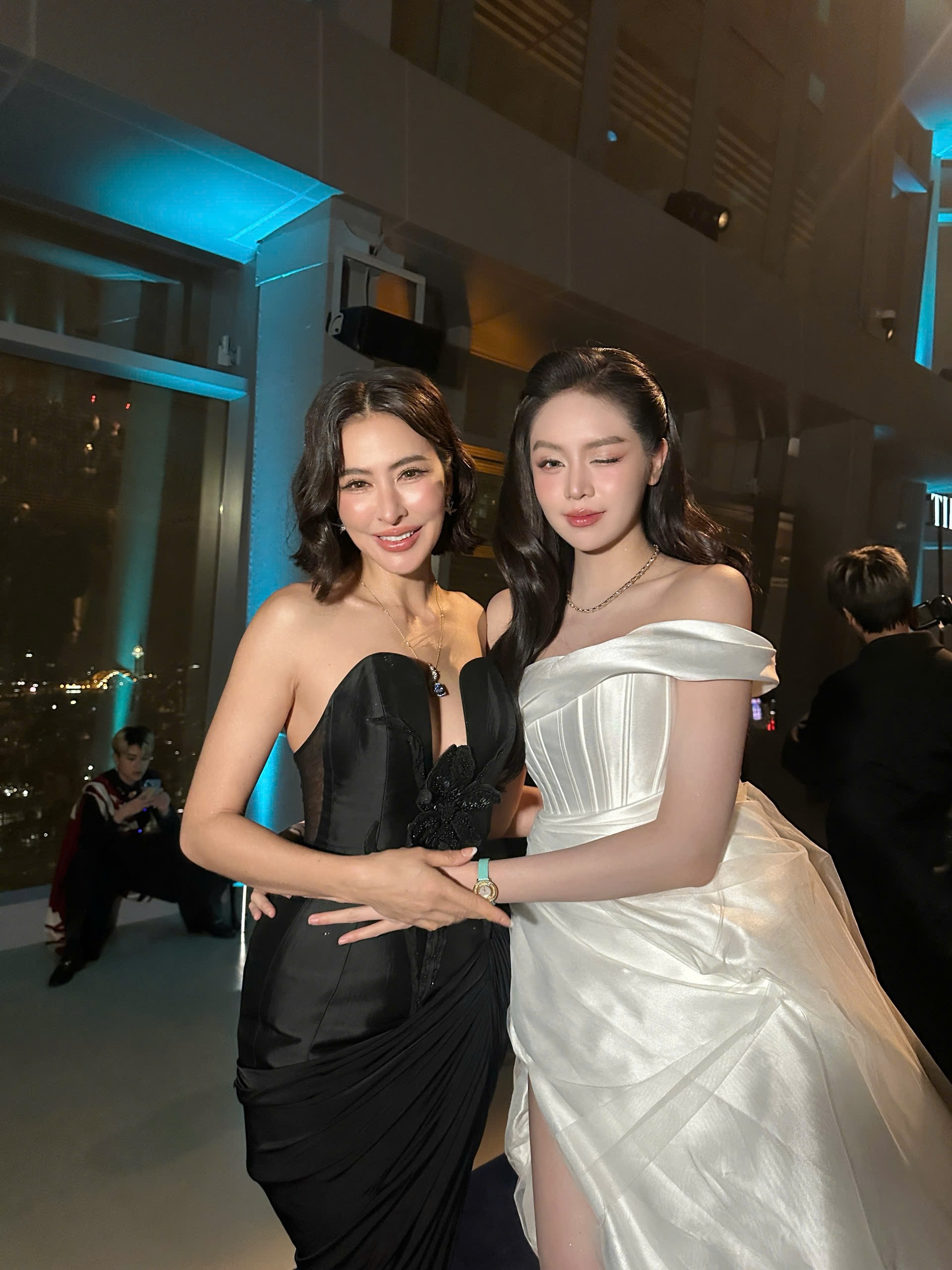 Hoa hậu Thiên Ân - Thanh Thủy đọ sắc Hoa hậu Thiên Ân - Thanh Thủy đọ sắc