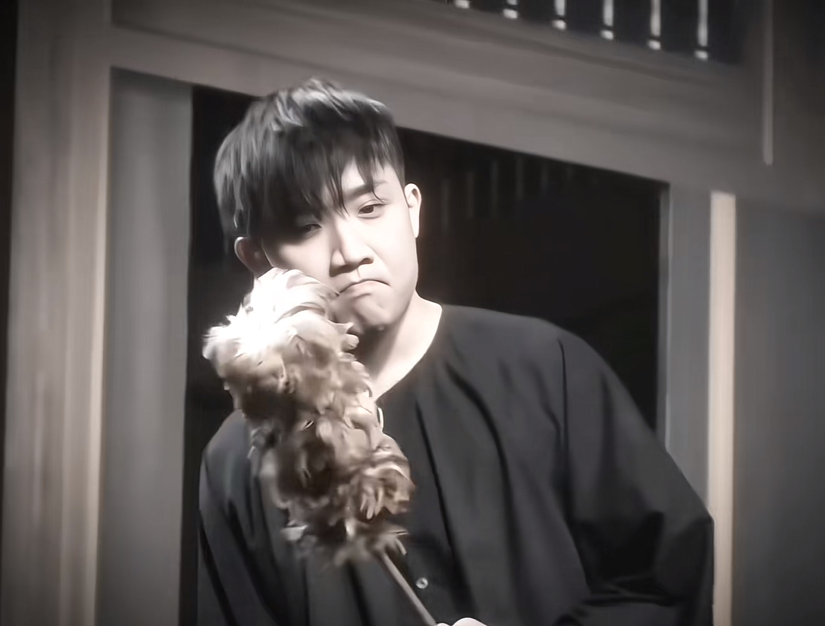 Dụi mắt 7749 lần vẫn không tin đây là Trấn Thành- Ảnh 2. Dụi mắt 7749 lần vẫn không tin đây là Trấn Thành- Ảnh 2.