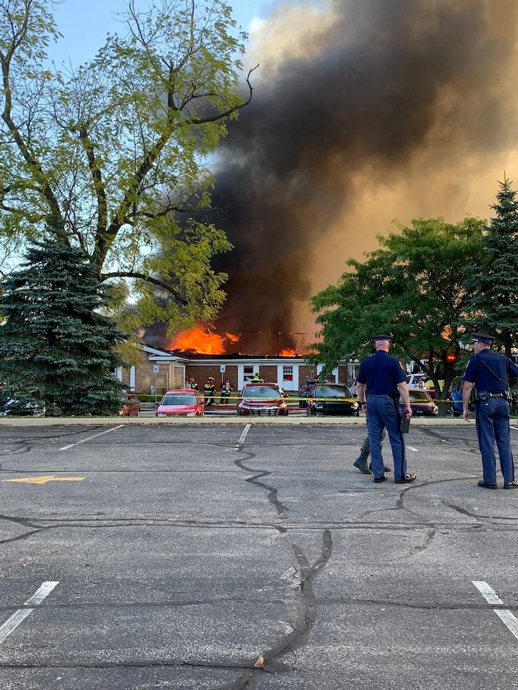 Mỹ: Xả súng ở nhà thờ, nhiều người thương vong- Ảnh 2. Mỹ: Xả súng ở nhà thờ, nhiều người thương vong- Ảnh 2.