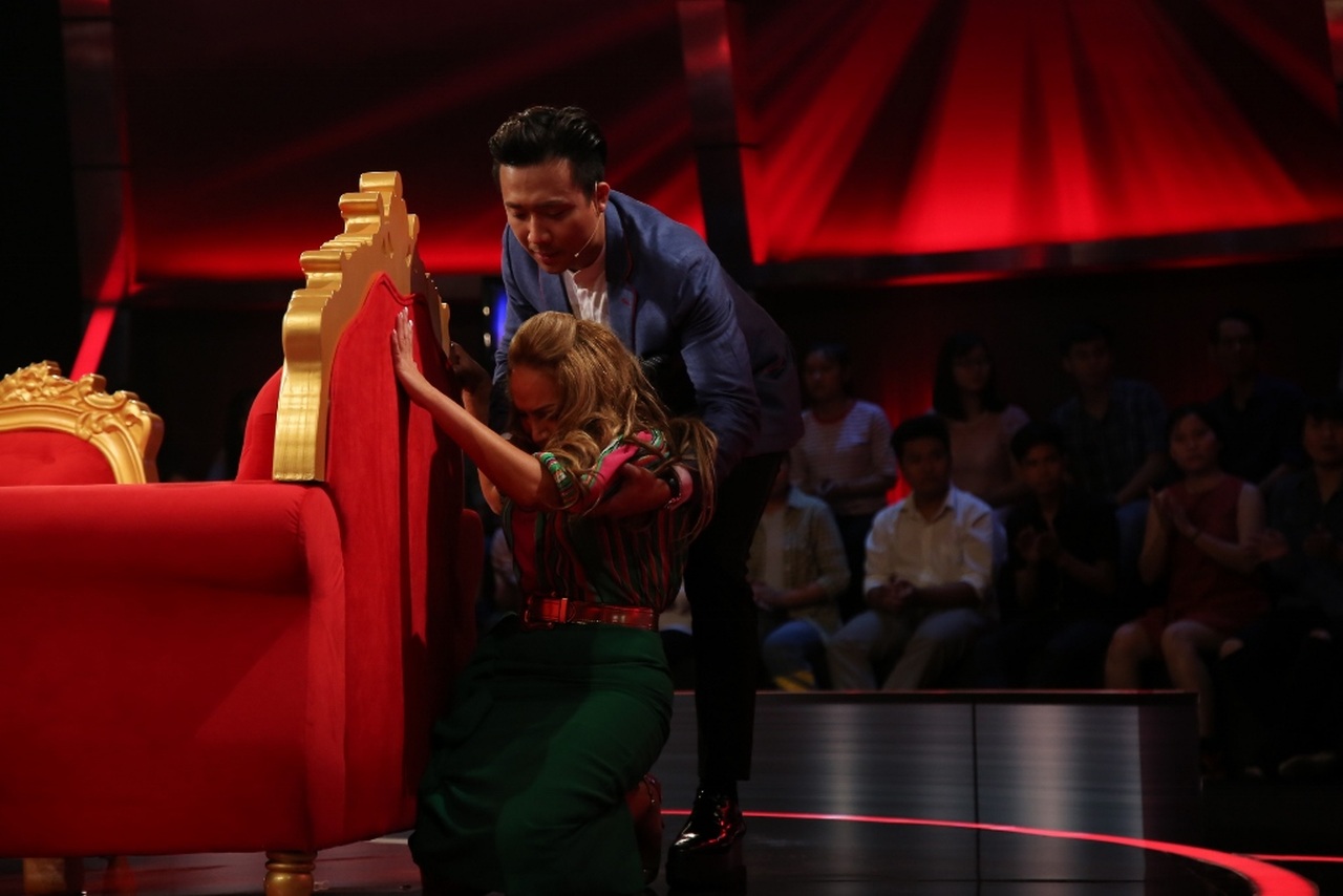 Nữ ca sĩ Việt sốc đến hoảng loạn khi phải gặp lại mẹ ruột trên sóng truyền hình- Ảnh 3.