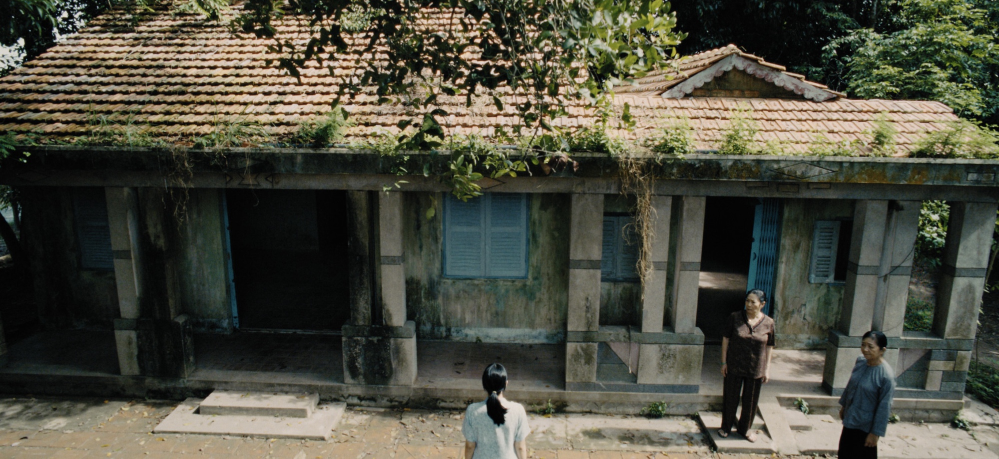 Bỏ 2 chỉ vàng mua nhà, cô gái hại cả gia đình trả giá đắt vì lỡ nói 8 chữ- Ảnh 1. Bỏ 2 chỉ vàng mua nhà, cô gái hại cả gia đình trả giá đắt vì lỡ nói 8 chữ- Ảnh 1.