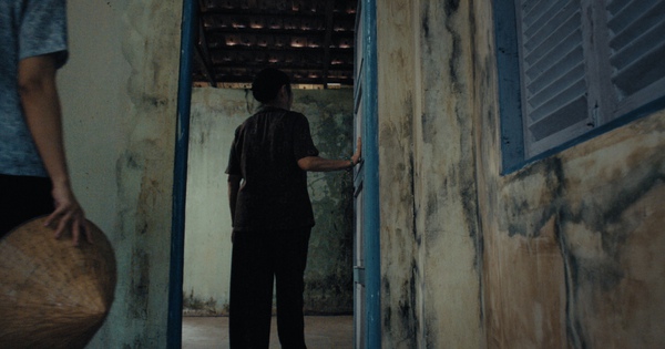 Bỏ 2 chỉ vàng mua nhà, cô gái hại cả gia đình trả giá đắt vì lỡ nói 8 chữ 27 Bỏ 2 chỉ vàng mua nhà, cô gái hại cả gia đình trả giá đắt vì lỡ nói 8 chữ img2370 17648402051441493320728 1764851424759 17648514251271957696851 0 0 920 1757 crop 1764851586799558243782jpeg