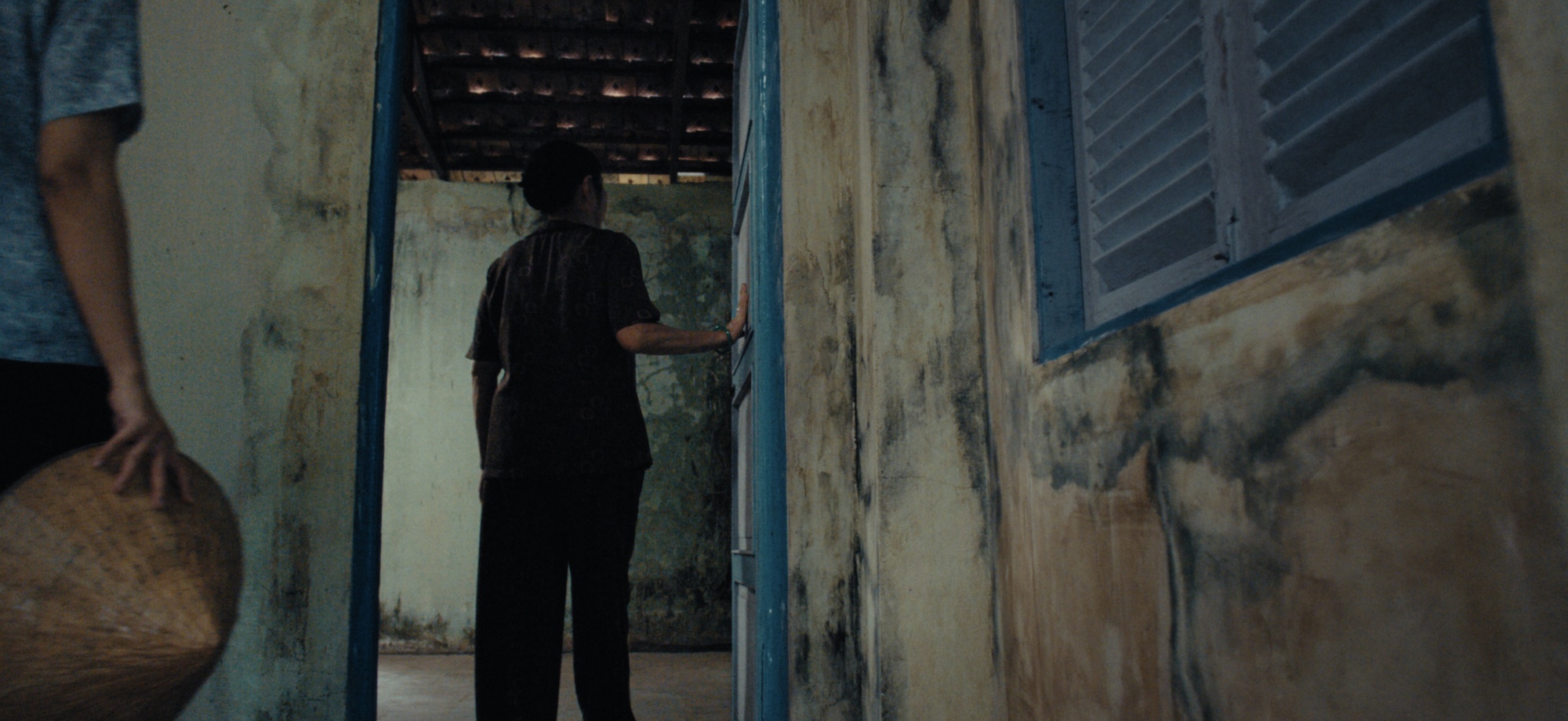 Bỏ 2 chỉ vàng mua nhà, cô gái hại cả gia đình trả giá đắt vì lỡ nói 8 chữ- Ảnh 2. Bỏ 2 chỉ vàng mua nhà, cô gái hại cả gia đình trả giá đắt vì lỡ nói 8 chữ- Ảnh 2.