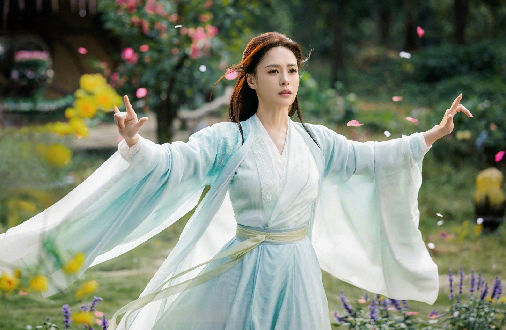 4 mỹ nhân cổ trang đẹp nhất Trung Quốc: Lưu Diệc Phi chỉ xếp thứ 2, hạng 1 không có đối thủ suốt 20 năm- Ảnh 11.