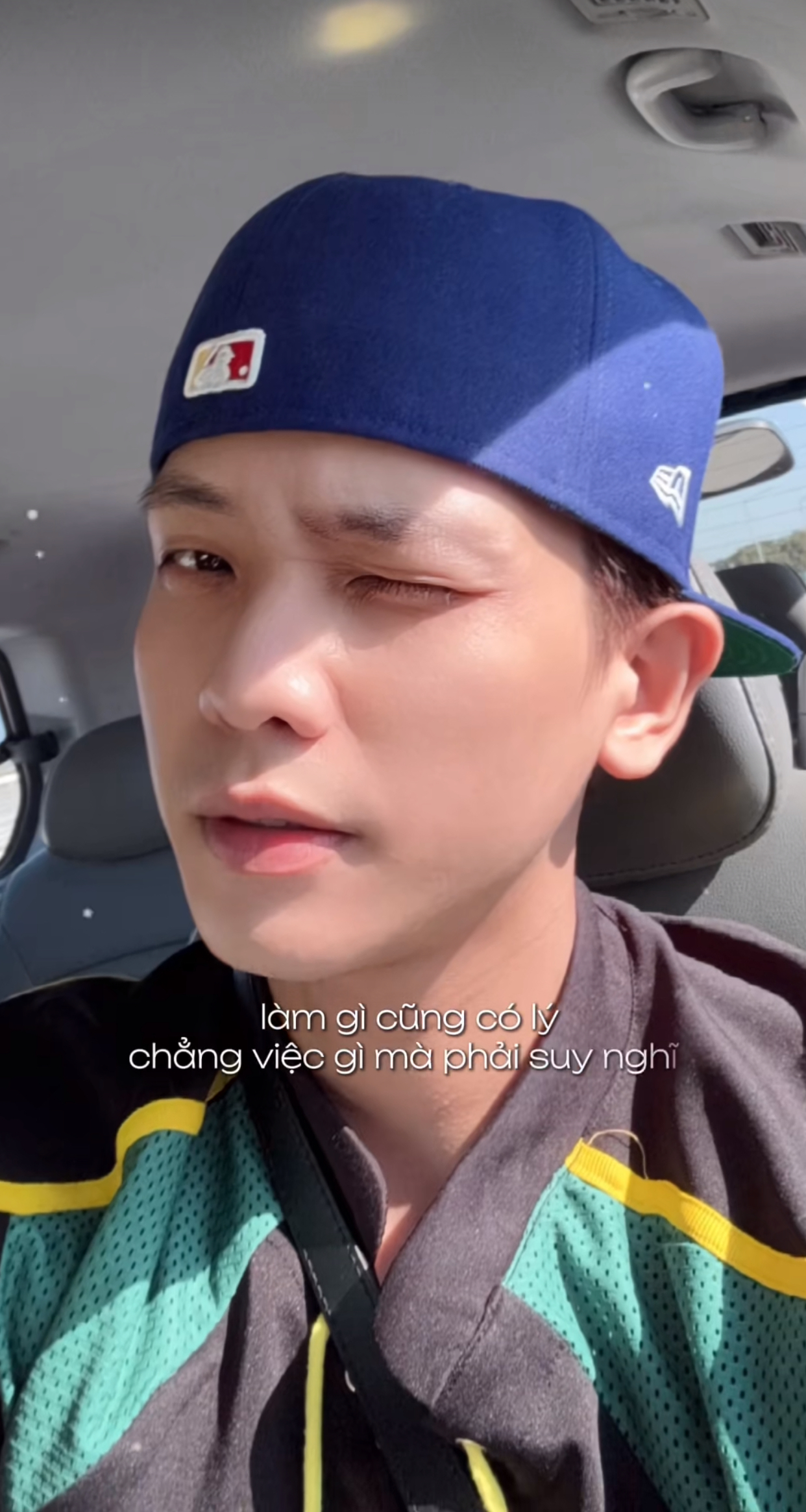 Tóm dính sao nam Vbiz hẹn hò với vợ bí mật tại nước ngoài, bại lộ sau thời gian dài giấu kín- Ảnh 2. Tóm dính sao nam Vbiz hẹn hò với vợ bí mật tại nước ngoài, bại lộ sau thời gian dài giấu kín- Ảnh 2.