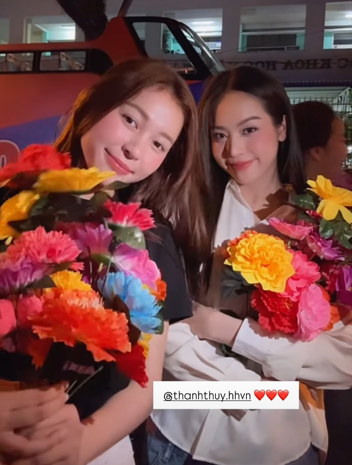 Tổng hợp luyện diễu hành 30/4: Hoa hậu Thanh Thuỷ, Ngọc Châu và dàn nghệ sĩ hào hứng góp mặt- Ảnh 2. Tổng hợp luyện diễu hành 30/4: Hoa hậu Thanh Thuỷ, Ngọc Châu và dàn nghệ sĩ hào hứng góp mặt- Ảnh 2.