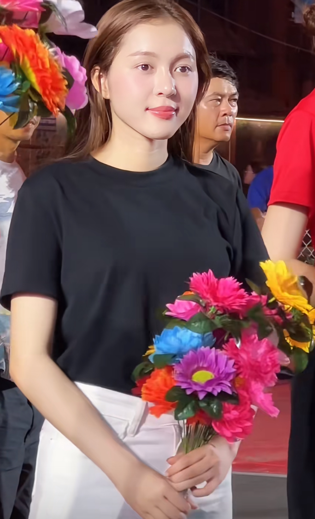 Tổng hợp luyện diễu hành 30/4: Hoa hậu Thanh Thuỷ, Ngọc Châu và dàn nghệ sĩ hào hứng góp mặt- Ảnh 3. Tổng hợp luyện diễu hành 30/4: Hoa hậu Thanh Thuỷ, Ngọc Châu và dàn nghệ sĩ hào hứng góp mặt- Ảnh 3.