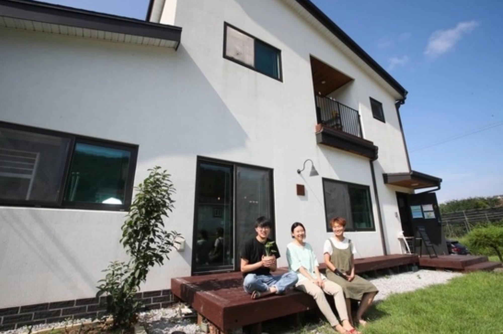 ‘Cơn đau đầu’ của môi giới BĐS Hàn Quốc: Giới trẻ hẹn hò bằng cách dắt nhau đi xem nhà mẫu, dẫn 10 cặp/ngày, chốt hợp đồng bằng 0- Ảnh 1.