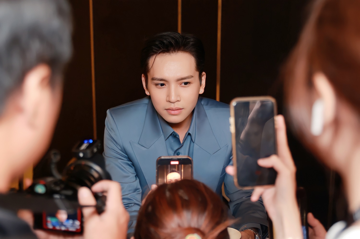 Nam nghệ sĩ Việt nổi tiếng: 35 tuổi vẫn độc thân, đi hát được lì xì nhiều hơn cả tiền cát-xê- Ảnh 4.