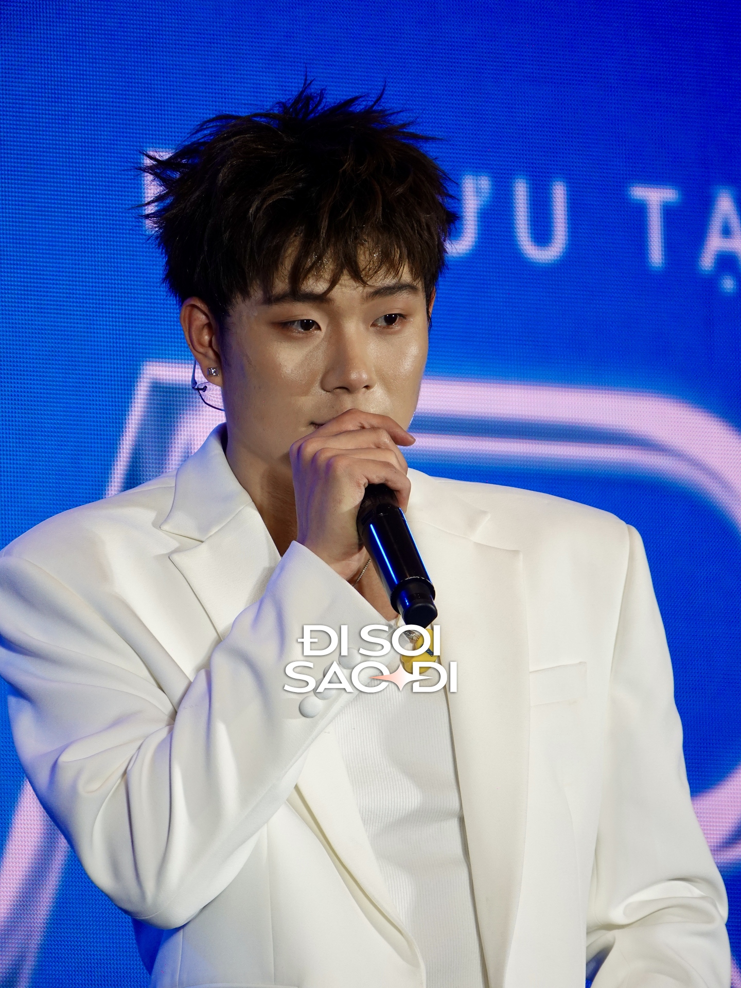 Dương Domic lần đầu lộ diện hậu bị tóm hẹn hò Linh Ka, thái độ ra sao giữa