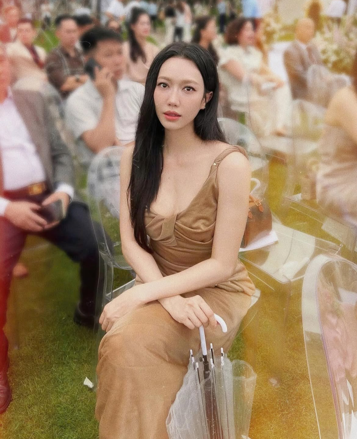 Dàn sao dự đám cưới Hồ Quỳnh Hương: Thiều Bảo Trâm khoe dáng gợi cảm, Dàn sao dự đám cưới Hồ Quỳnh Hương: Thiều Bảo Trâm khoe dáng gợi cảm,