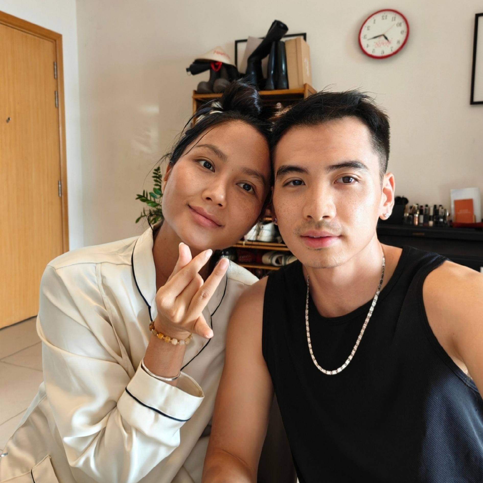 Hoa hậu H'Hen Niê xin lỗi- Ảnh 1.