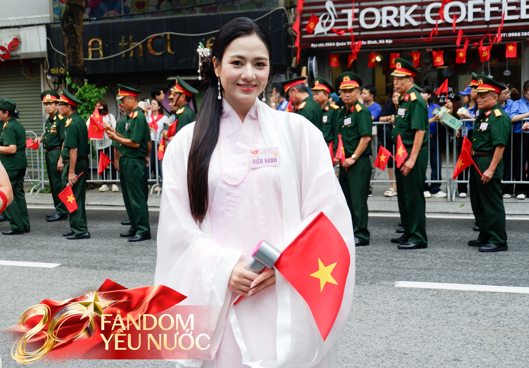 Mỹ nhân xinh nhất Sơ duyệt A80: Ăn gì mà đẹp dữ dội, ảnh cận mặt cam thường còn mê hơn- Ảnh 1.